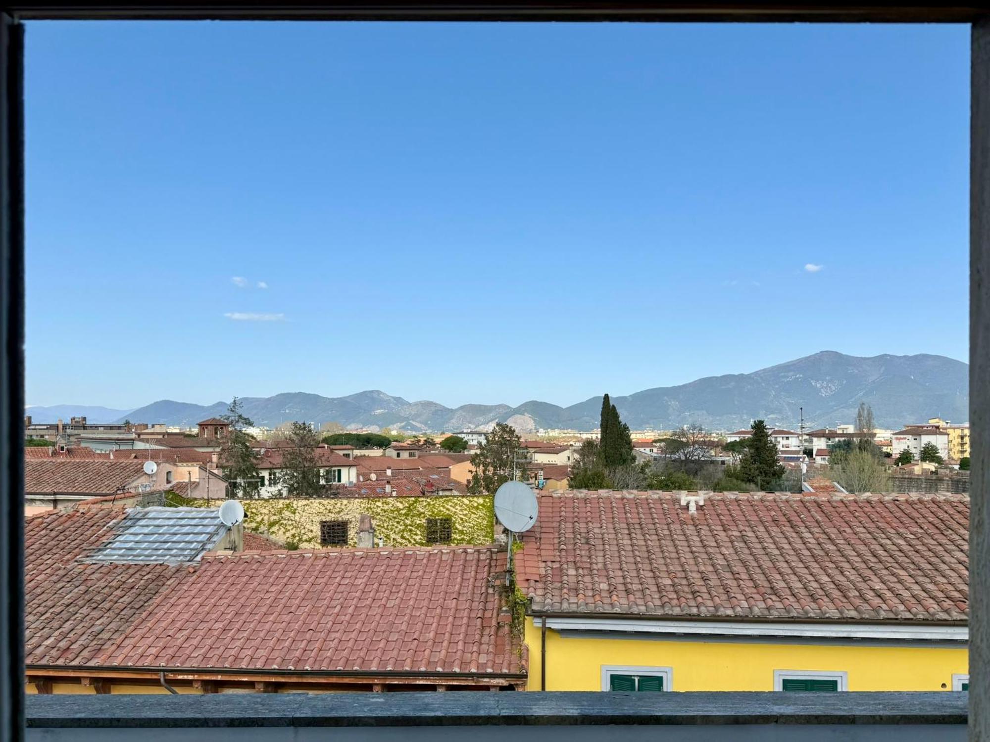 Attico Terrazza Vista Panoramica Lungarni Pisani公寓 外观 照片